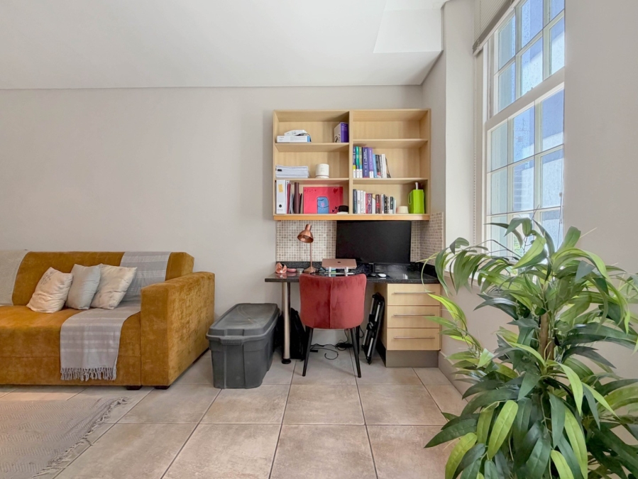 1 Bedroom Property for Sale in Cape Town City Centre Western Cape